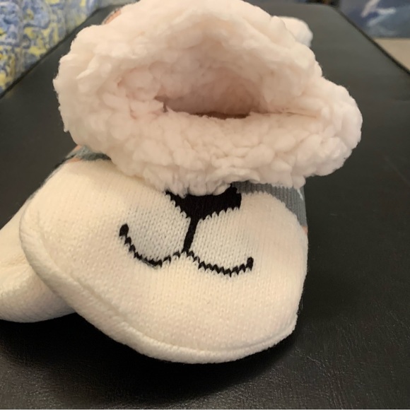 Non Slip Slipper Socks with Grippers for Women - Picture 7 of 7